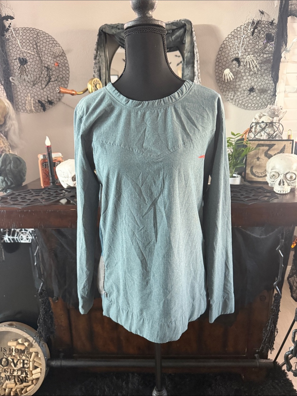 Altra Running Women's Fit4Her Trail Long Sleeve shirt